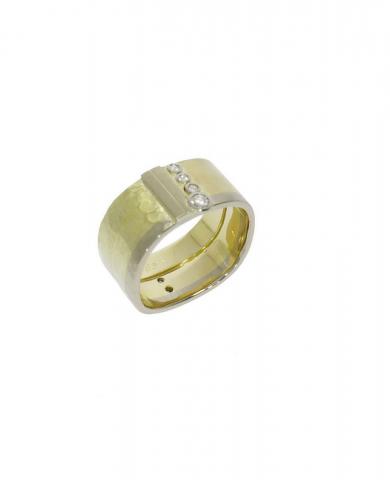 Ring aus Gelb- und Weißgold mit Brillanten Ring aus Trauringen