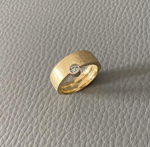 Gravuren in Trauringumarbeitung