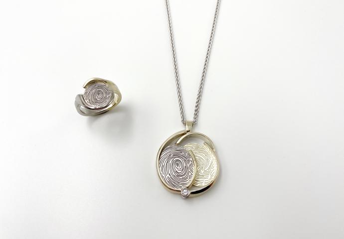 "Du und ich" aus Gelb- und Weißgold Schmuck mit Fingerprint