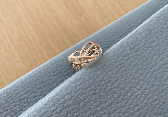 der neue Ring aus Trauringen der neue Ring aus Trauringen